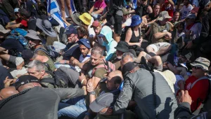 בתגובה לתיעודי האלימות בהפגנות: המשטרה עוברת למגננה