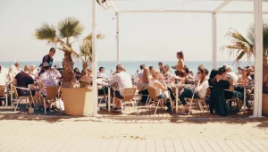 תופעה מכוערת: מזמינים ארוחות על החוף - ובורחים בלי לשלם