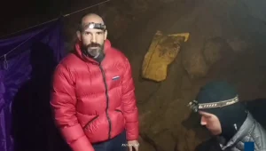 מירוץ נגד הזמן בטורקיה לחילוץ חוקר מערות שנתקע בעומק 1,000 מטר