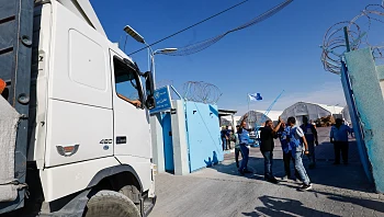ירי נ"ט בצפון, תקיפות בעזה; ישראל מבהירה: "משאיות הסיוע נבדקו"