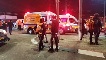 פיגוע דקירה במחסום ליד ירושלים: 2 נפצעו בינוני-קשה, המחבל נוטרל