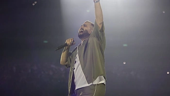 ההופעה במנורה הוכיחה: אושר כהן הוא כיום הזמר המוביל בישראל