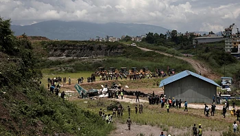 אסון בנפאל: מטוס קטן התרסק עם ההמראה, 18 נהרגו