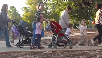 "אין גברים בשכונה": הקיבוץ שהתרוקן כשהאבות נשלחו למלחמה