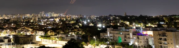 "אף אחד לא ישן בלילה": החרדה בישראל לפני המתקפה האיראנית