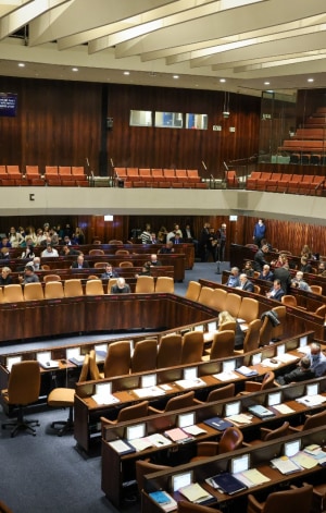 חוק פיזור הכנסת עבר בקריאה ראשונה, מועד הבחירות ייקבע הערב