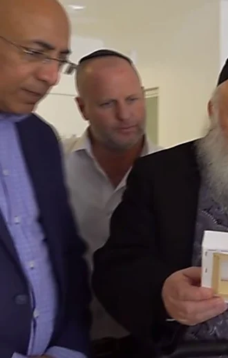 "בסוף נחיה יחד": מסעות השר גולדקנופף בין המפונים לחיילים
