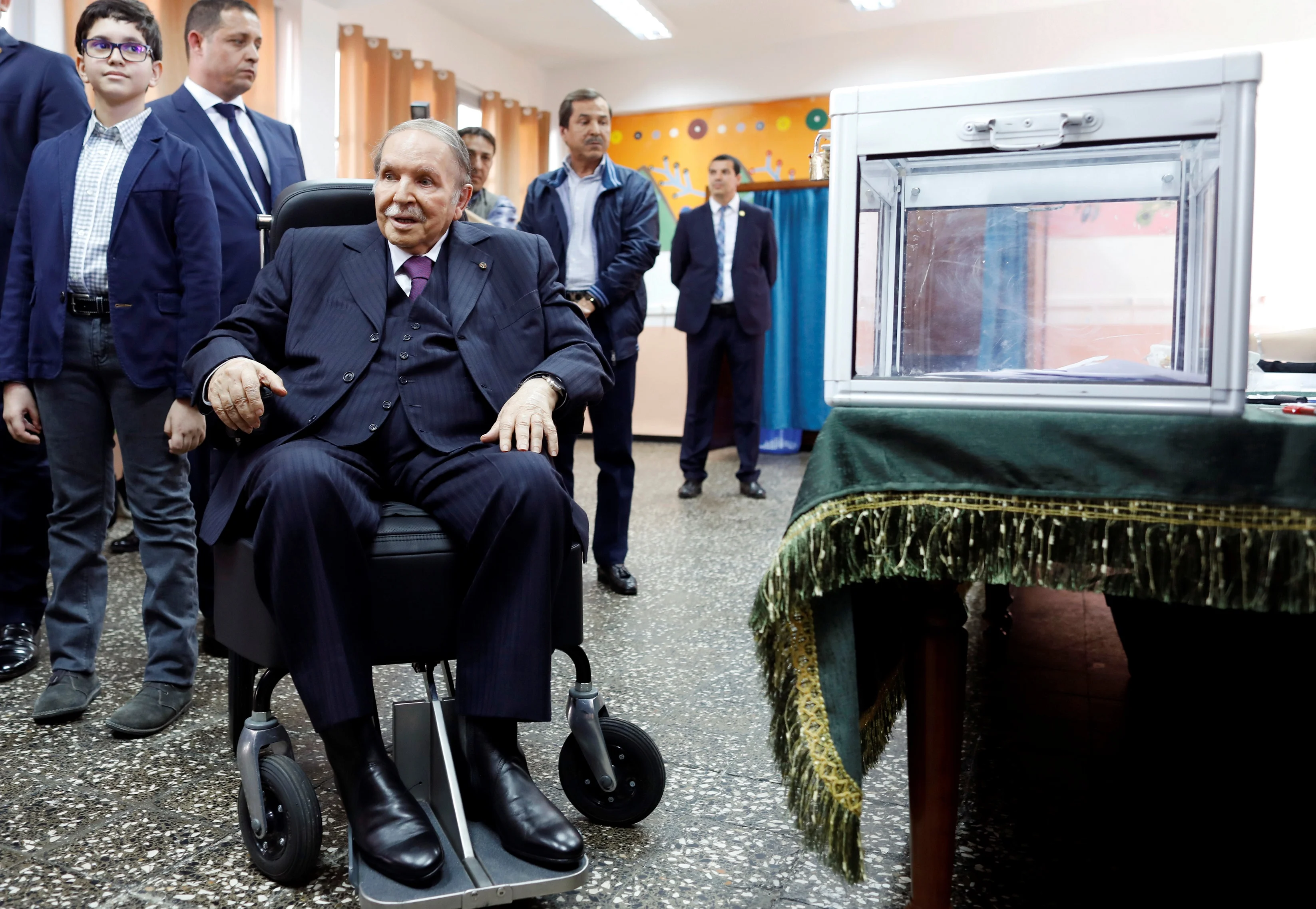 עבד אל-עזיז בוטפליקה, נשיא אלג'יריה