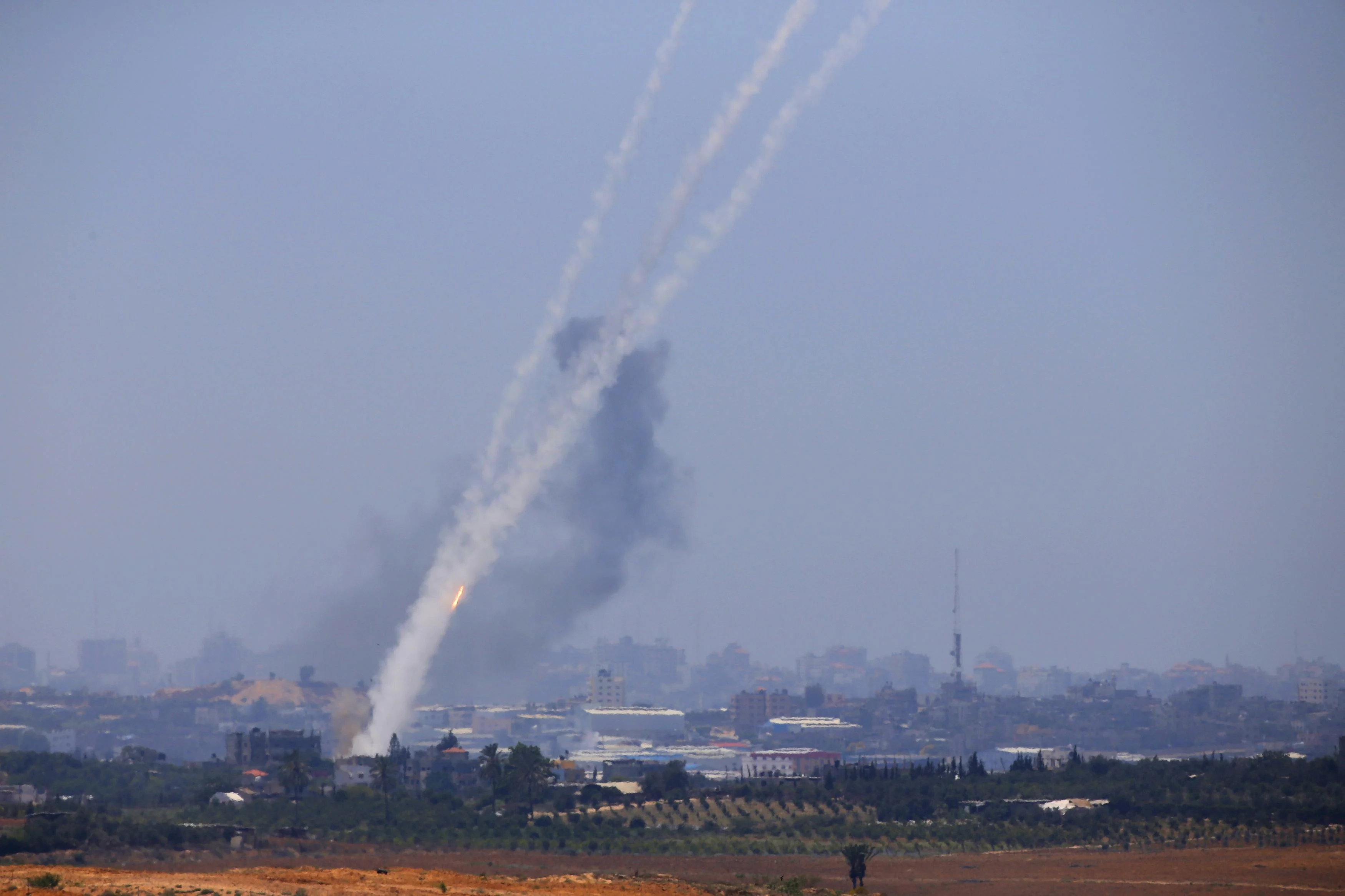 "ישראל מוקפת באיומים ביטחוניים". ירי רקטות מעזה לעבר ישראל