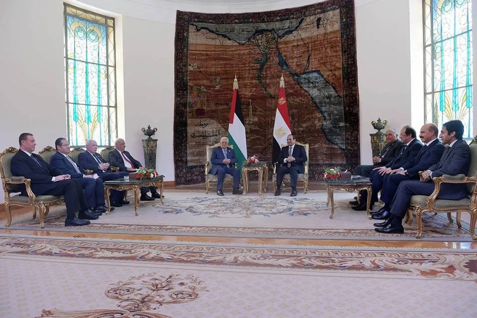 פגישתם של יו''ר הרשות הפלסטינית, אבו מאזן, ושל נשיא מצרים עבד אל-פתאח א-סיסי