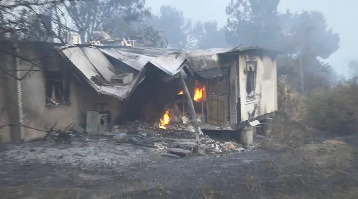 בית שנשרף כליל בקיבוץ הראל