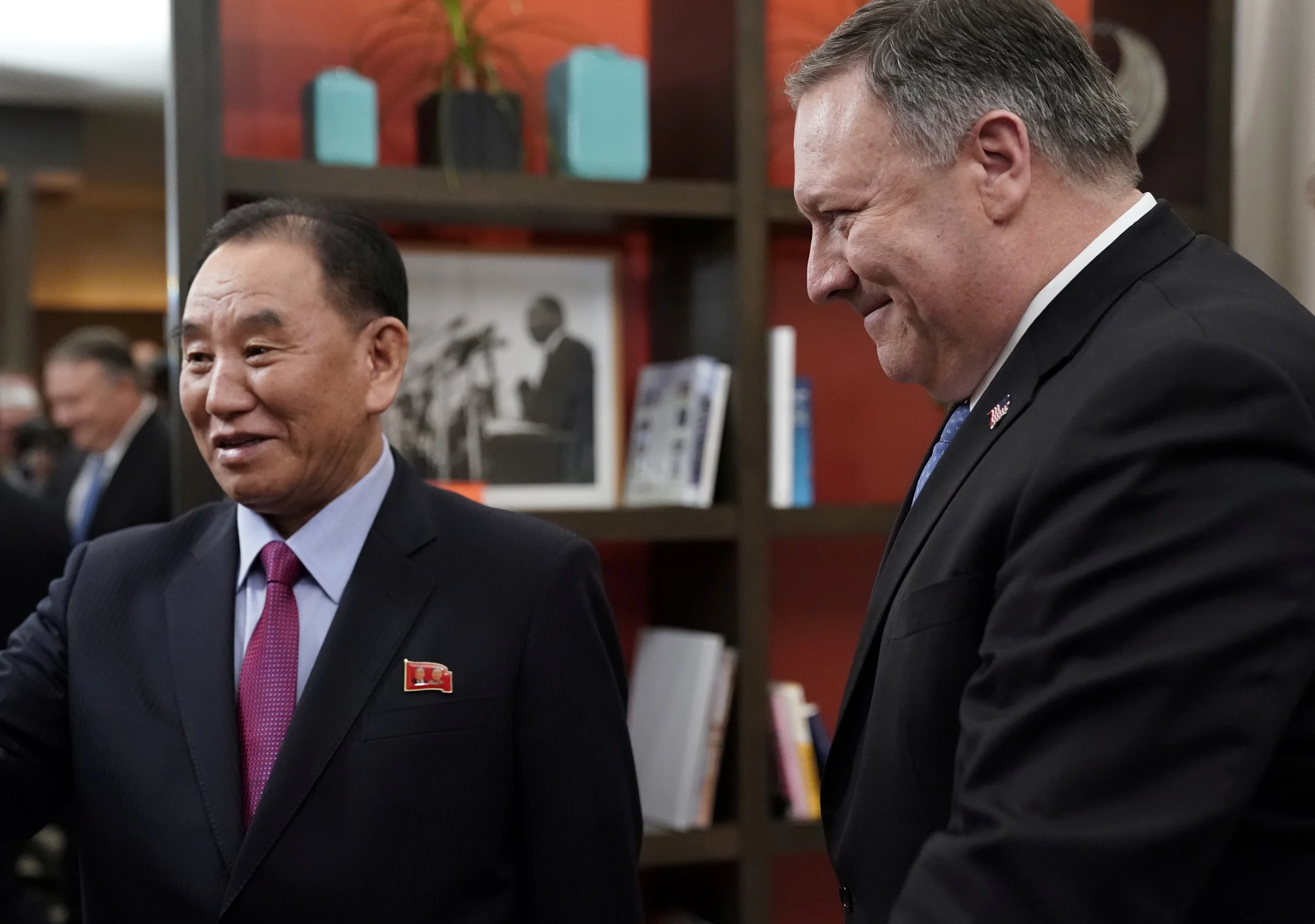 קים יוק צ'ול, עוזרו הבכיר של שליט קוריאה הצפונית, ושר החוץ האמריקני מייק פומפאו