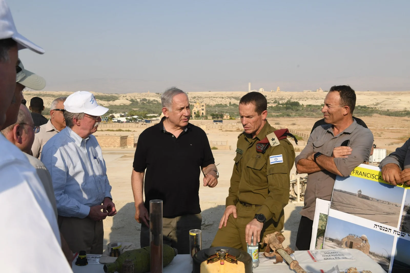 רה״מ נתניהו בסיור עם היועץ לביטחון לאומי האמריקני בולטון בבקעת הירדן