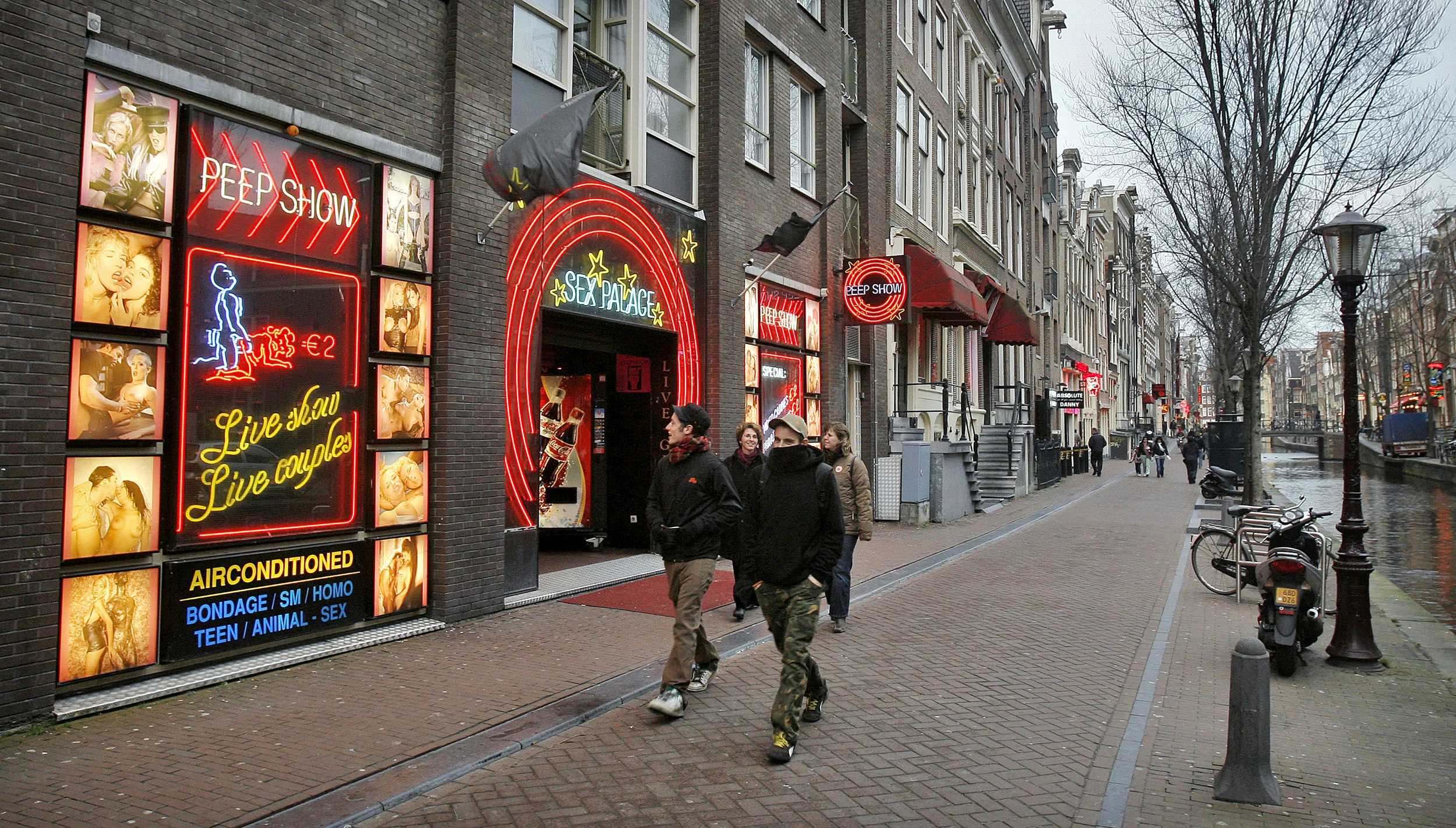 רובע החלונות האדומים באמסטרדם