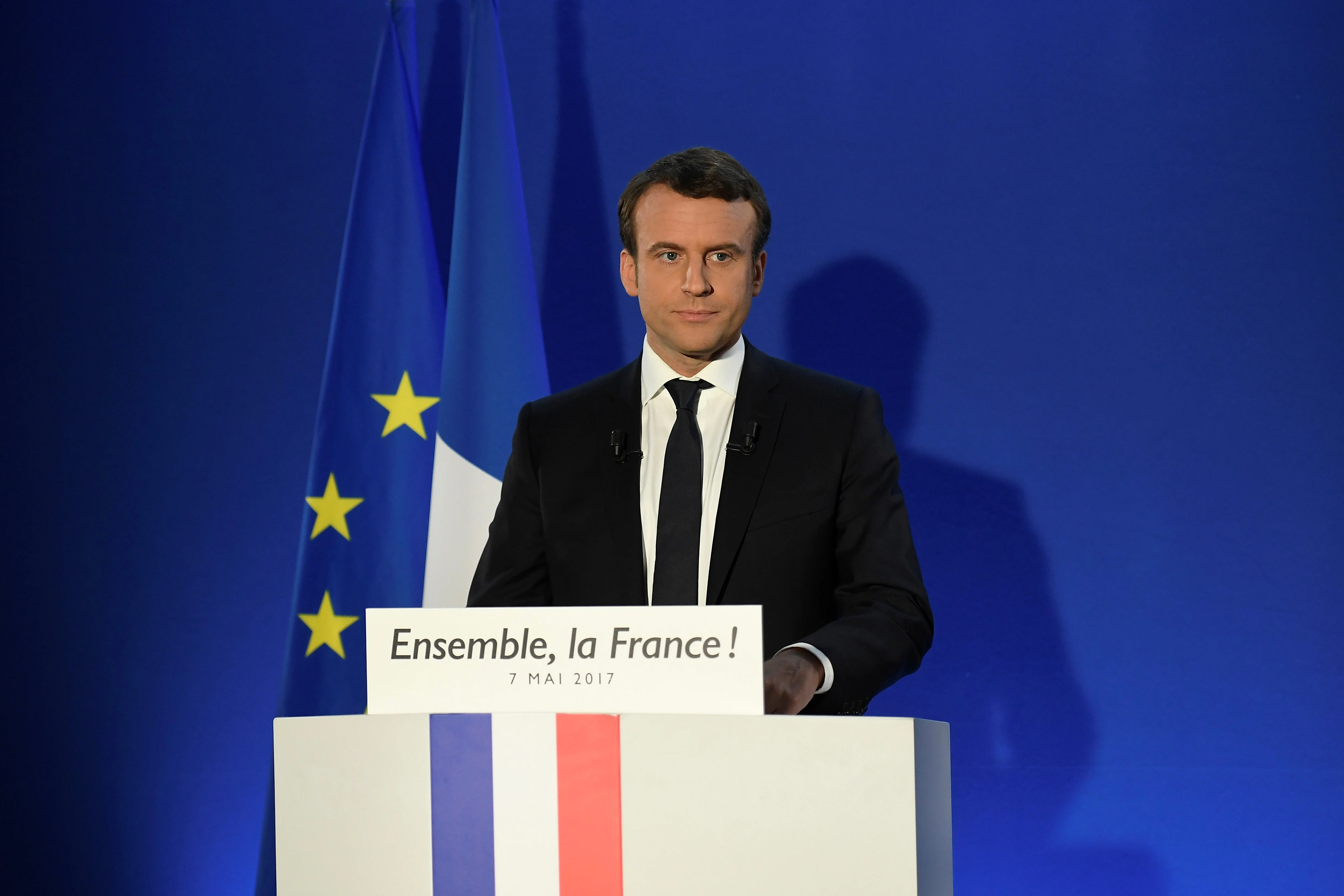 נשיא צרפת הנבחר עמנואל מקרון בנאום הניצחון לאחר בחירתו