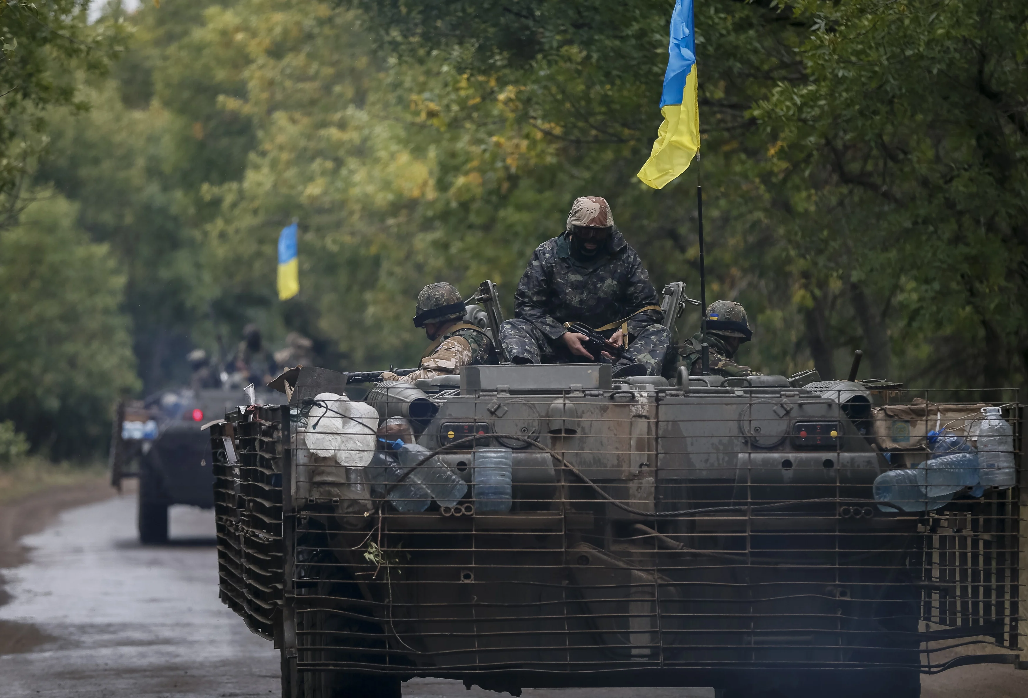 רכב משוריין של צבא אוקראינה במזרח המדינה