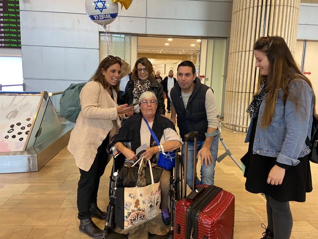 רחל ביטון, הישראלית הראשונה שהבריאה מהקורונה חזרה הביתה לישראל