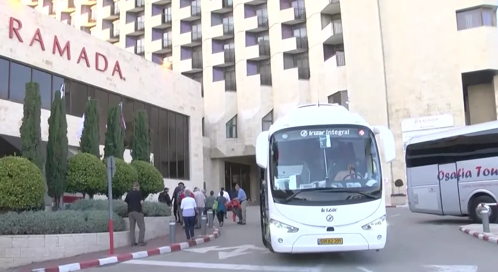 עקב הקורונה: תנועת תיירים דלילה במלון ''רמדה'' בירושלים