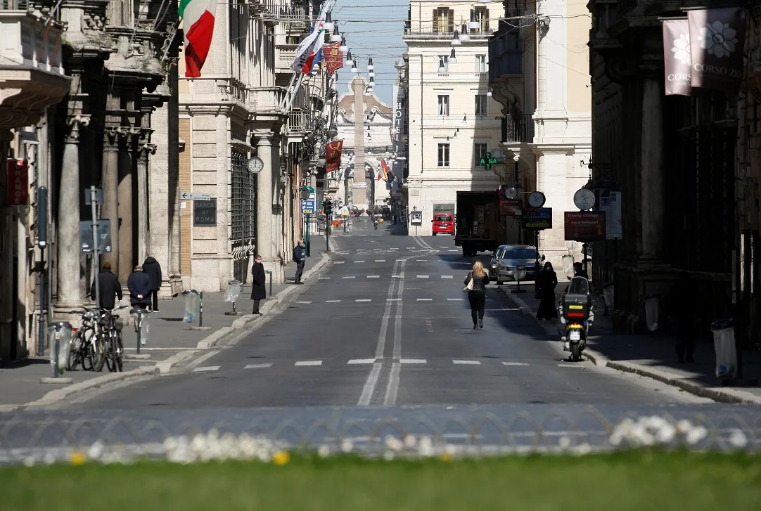 רחובות ריקים ברומא בעקבות נגיף בקורונה