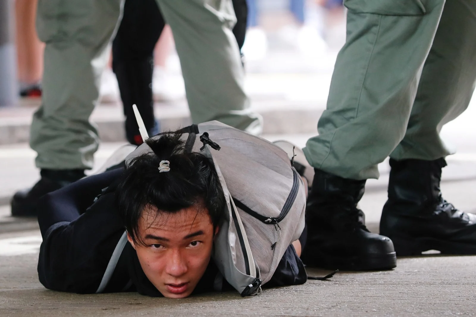 עימות בין המשטרה למפגין בהונג קונג