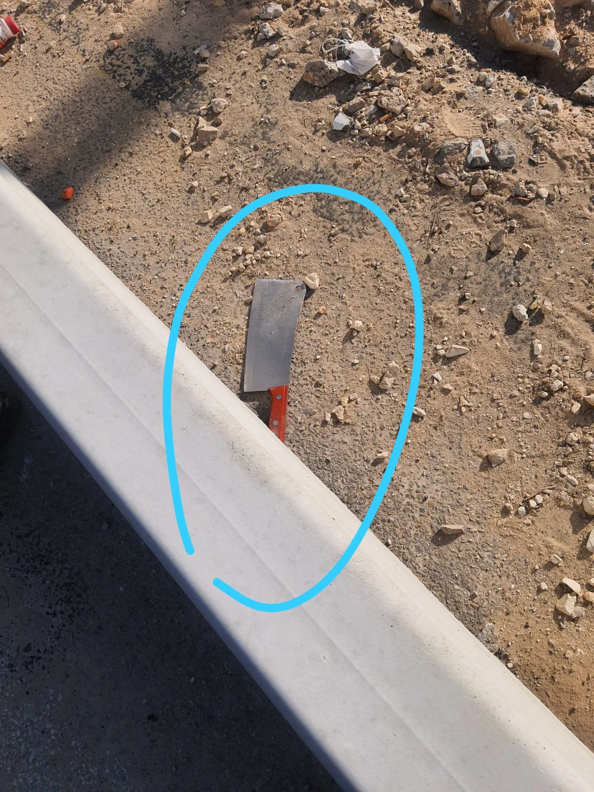 הסכין ששימשה את המחבל בעת ביצוע ניסיון הפיגוע