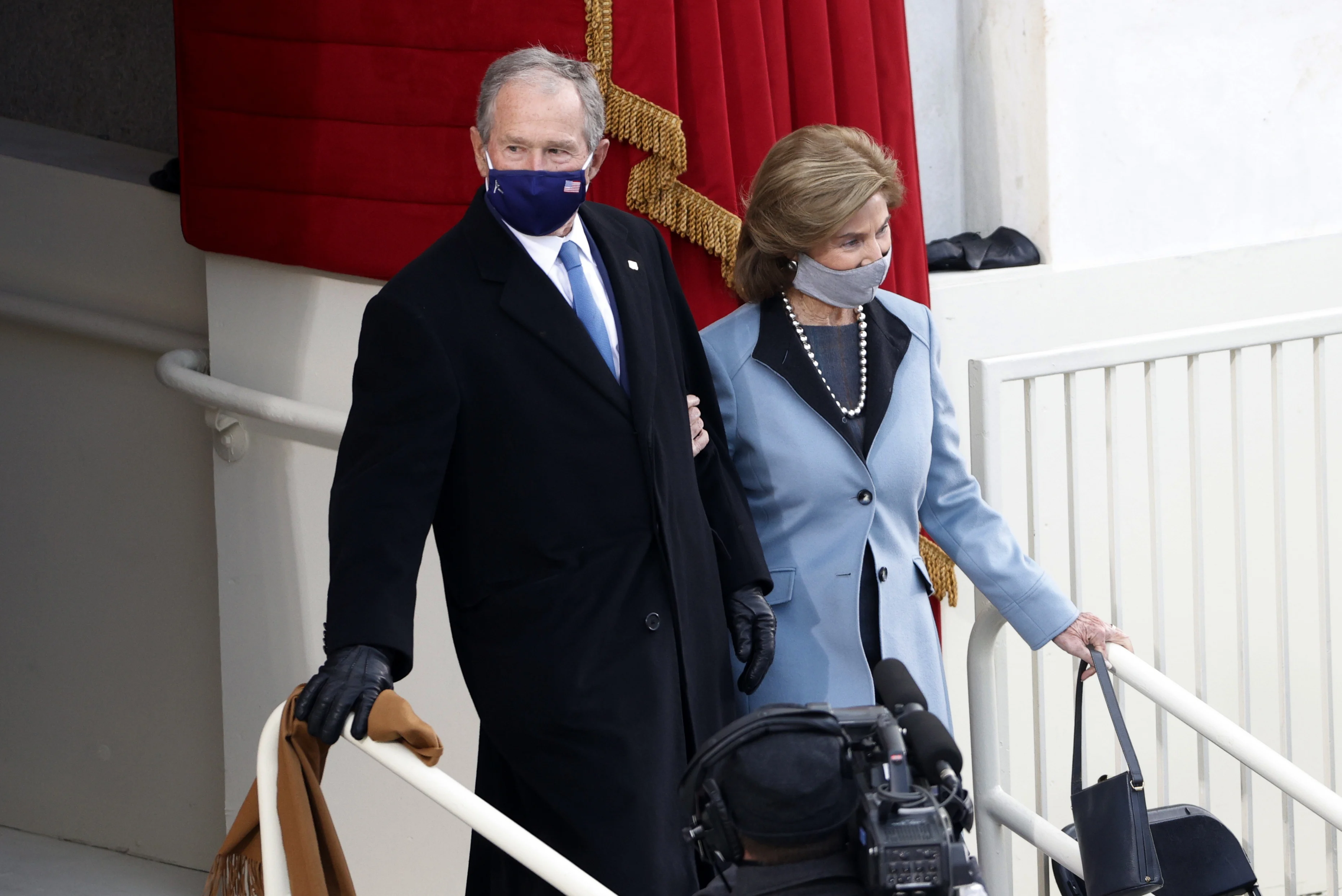 ג'ורג' ולורה בוש בטקס השבעת נשיא ארצות הברית החדש ג'ו ביידן
