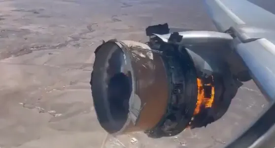 מנוע מטוס הבואינג 777 לאחר הפיצוץ