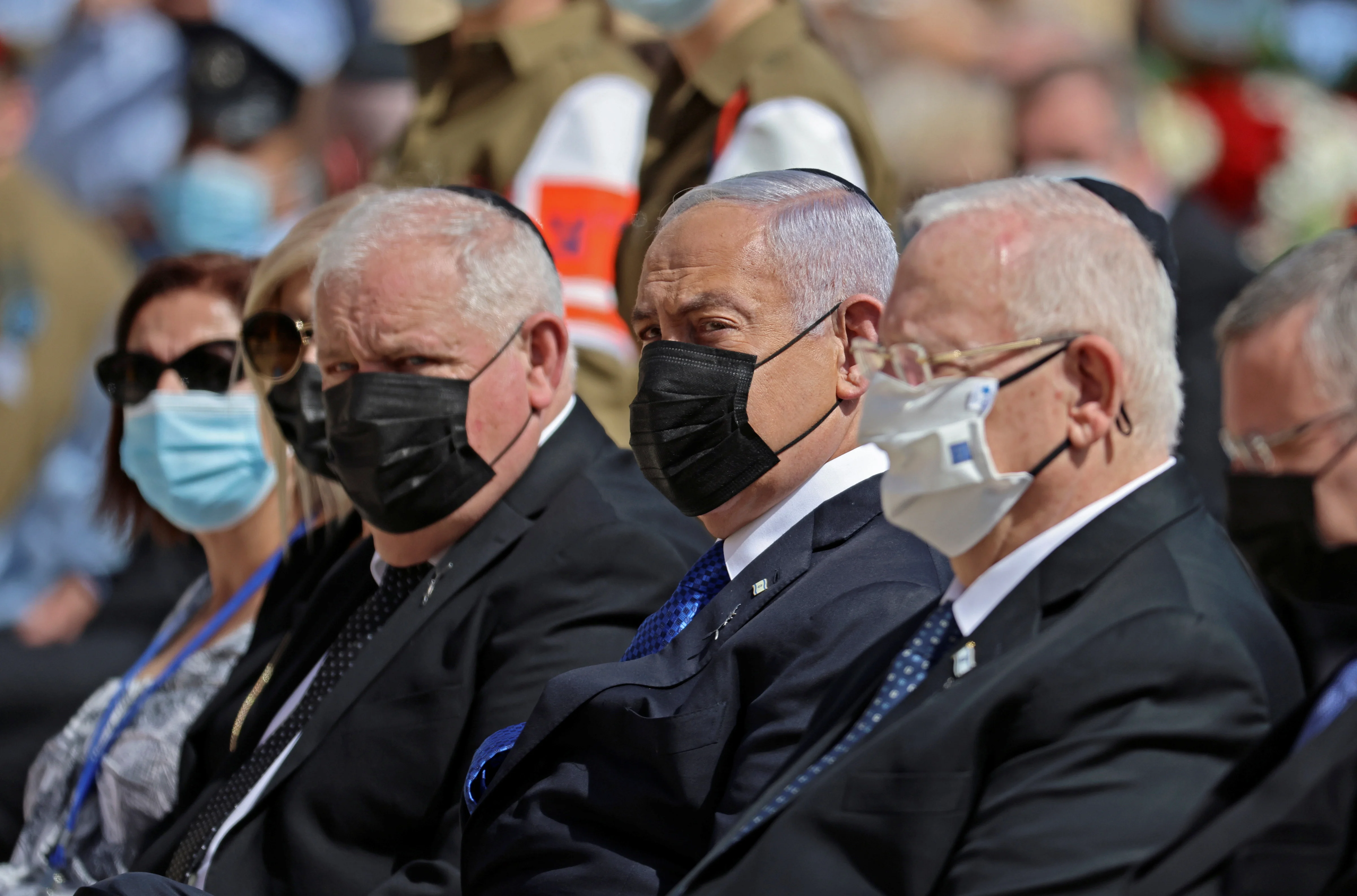 נשיא המדינה ראובן ריבלין וראש הממשלה בנימין נתניהו, טקס הנחת הזרים ליום הזיכרון לשואה ולגבורה ביד ושם