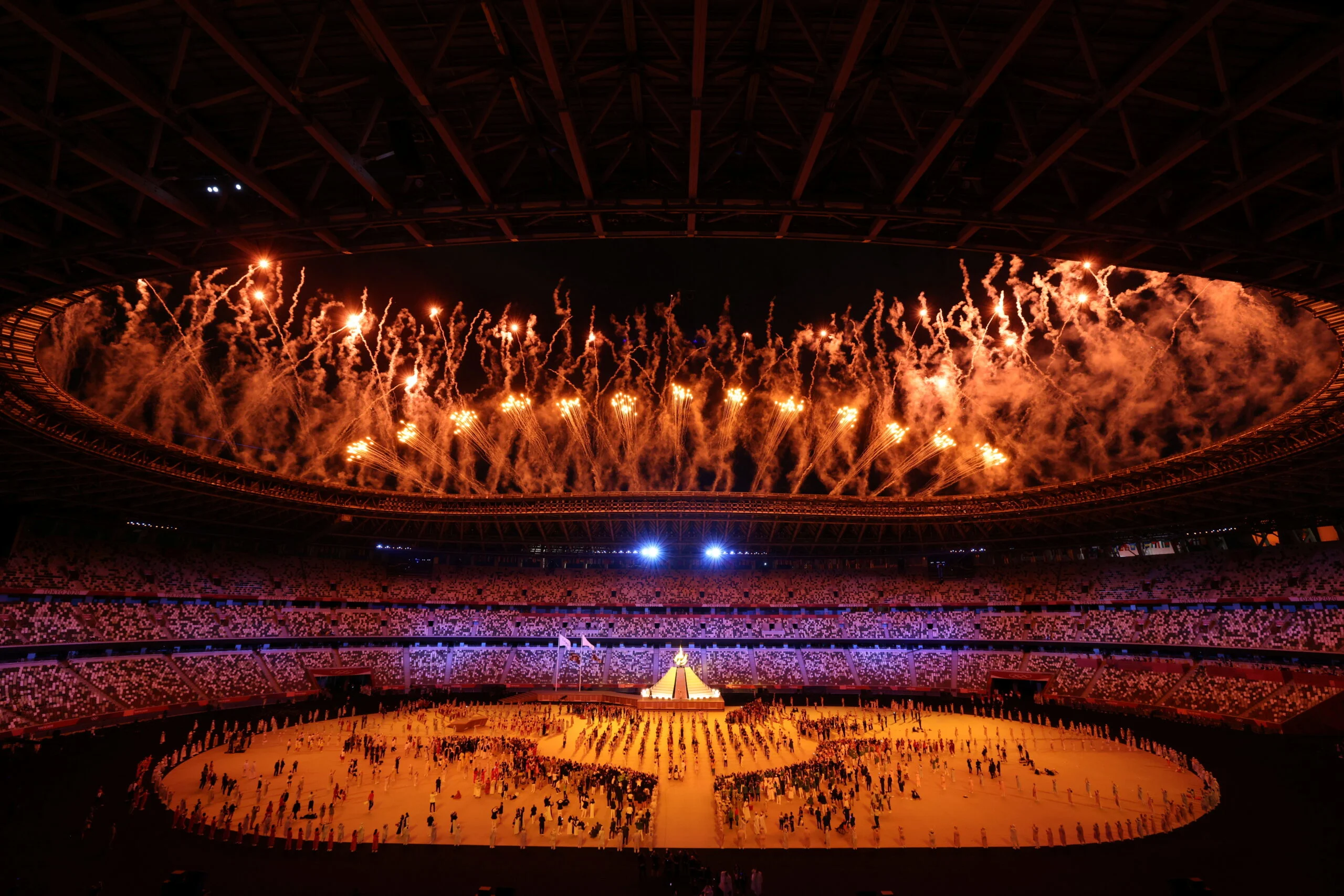 זיקוקים טקס סיום אולימפיאדת טוקיו אולימפיאדה