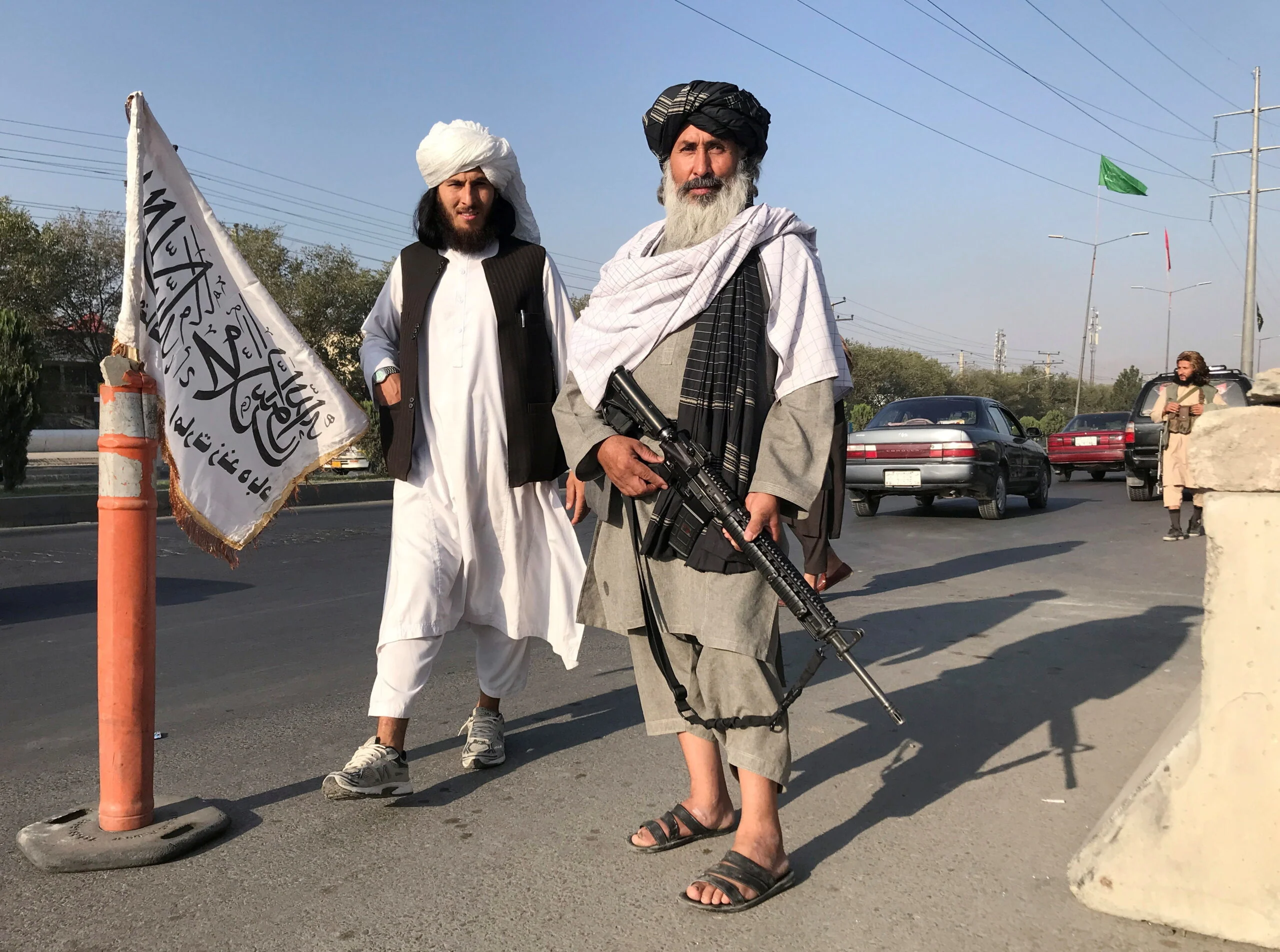 לוחמי לוחמים טליבאן אפגניסטן קאבול