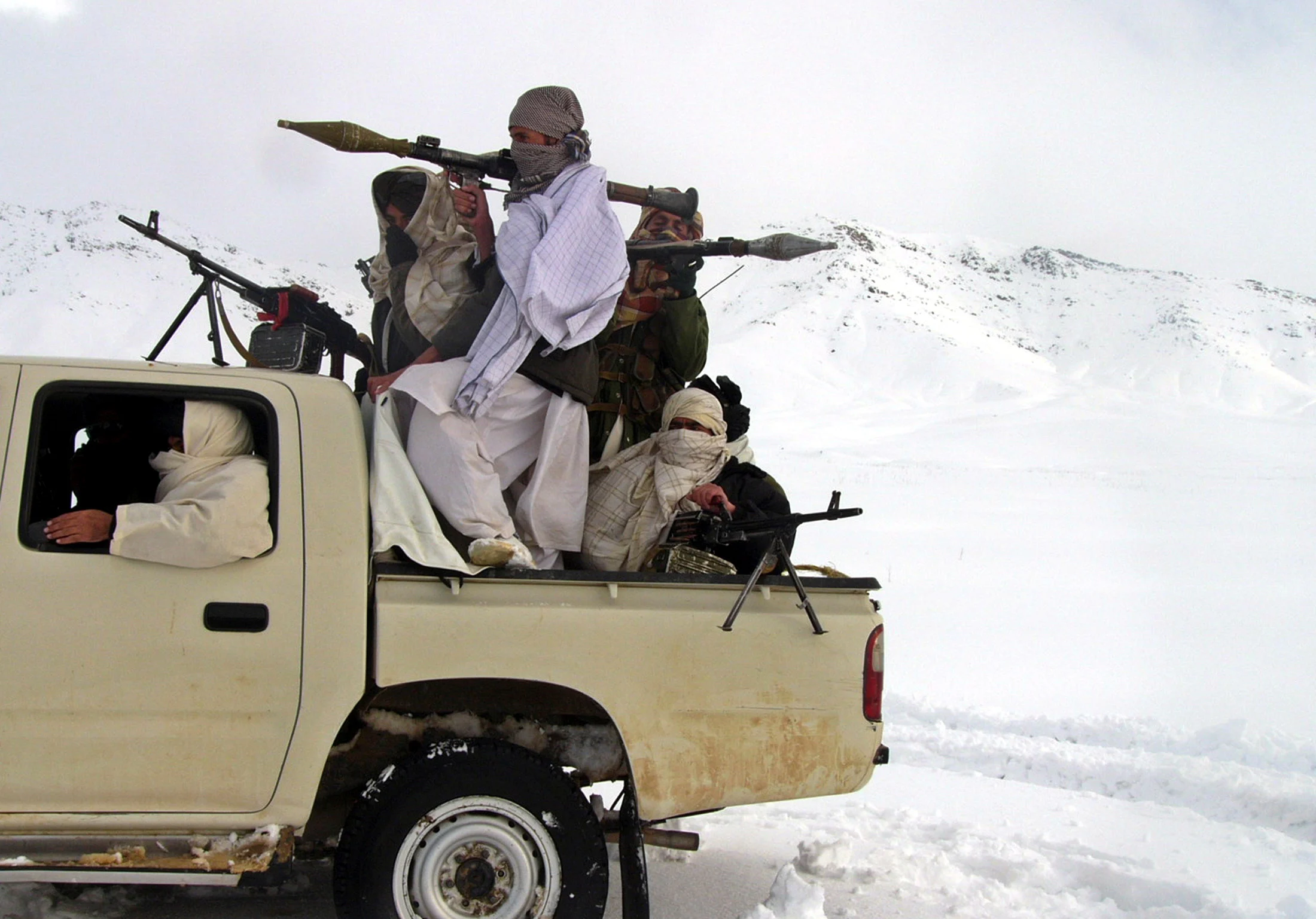 אנשי טליבאן באזור ההררי אפגניסטן ב-2009