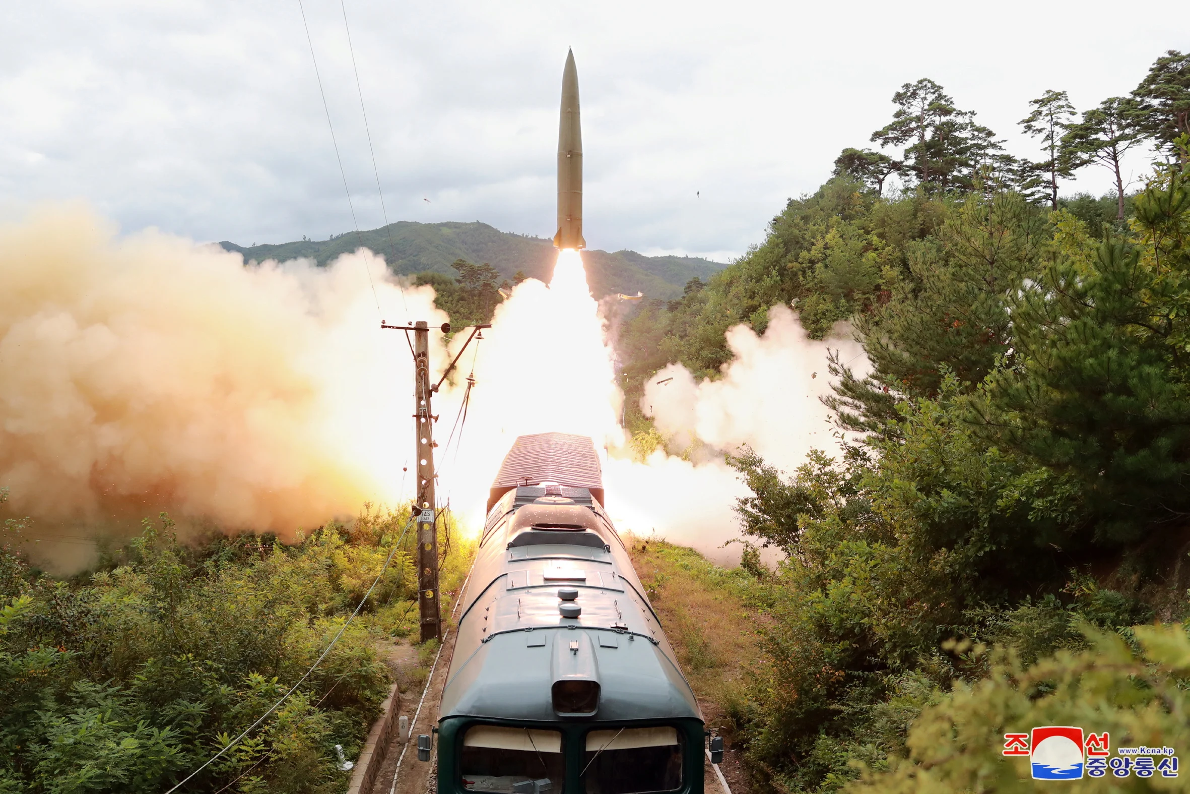 ניסוי בשיגור טילים מרכבת בצפון קוריאה
