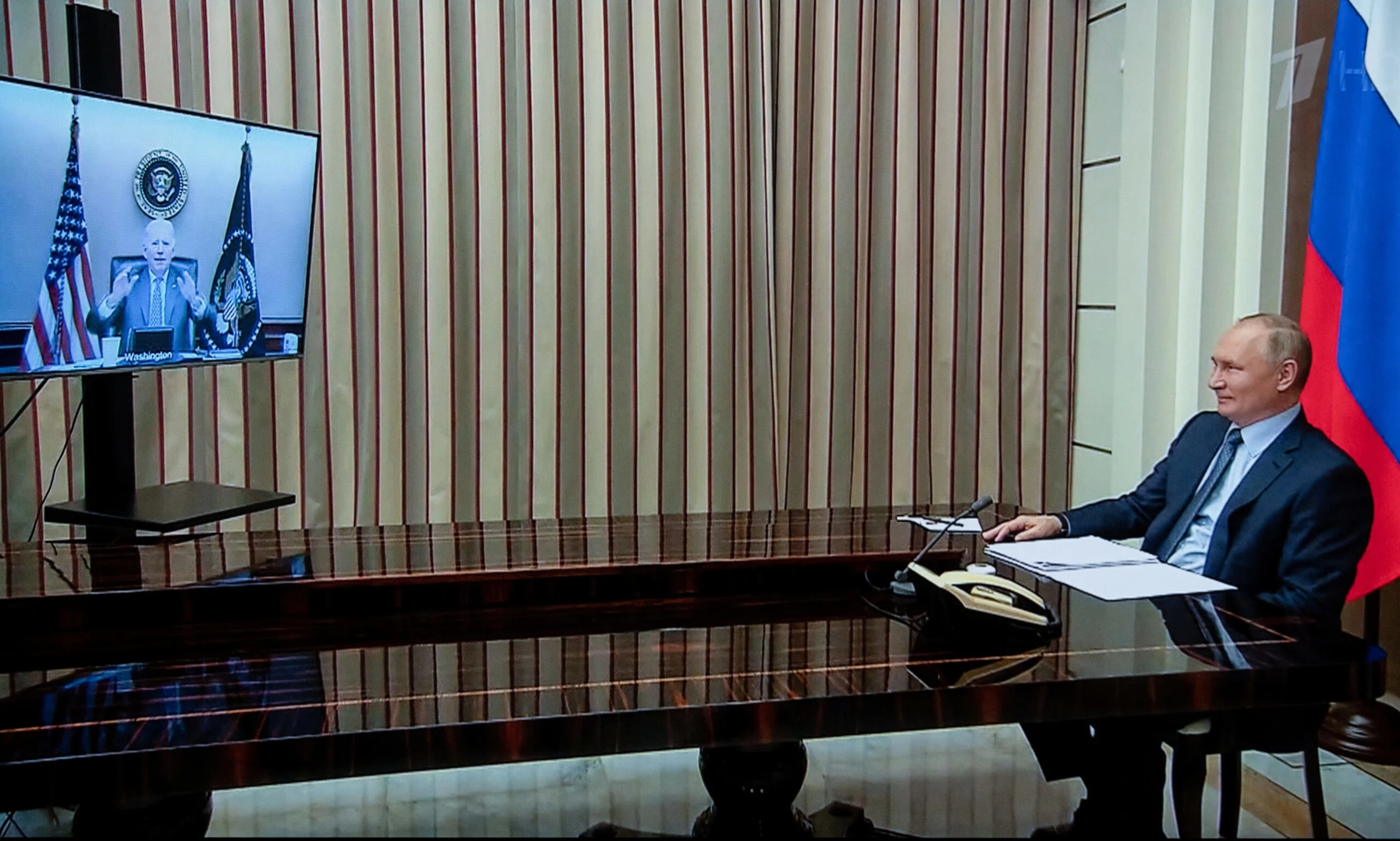 פגישת הווידאו בין פוטין לביידן