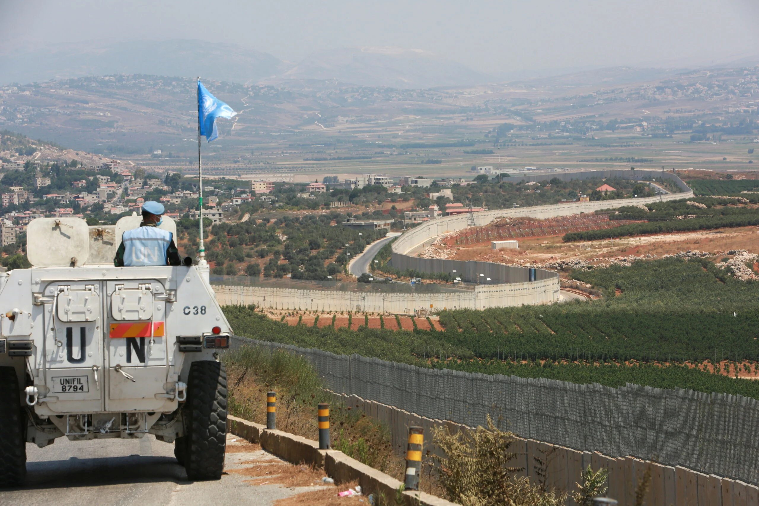 רכב של כוח יוניפי''ל בלבנון סמוך לגבול עם ישראל