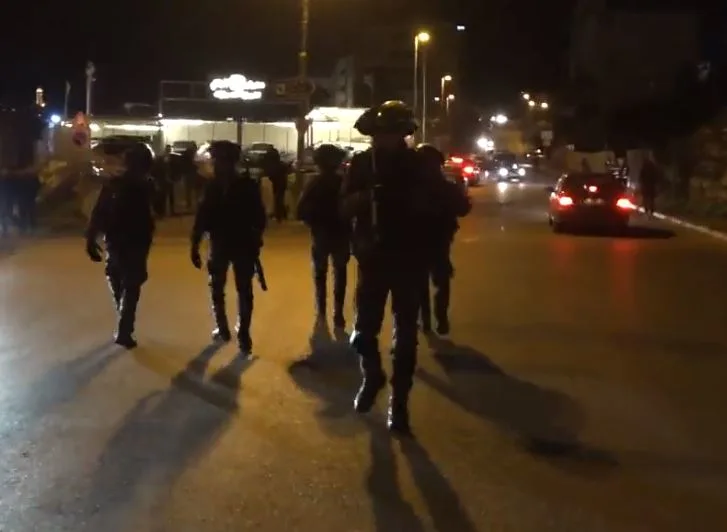 שוטרים בשכונת שייח' ג'ראח