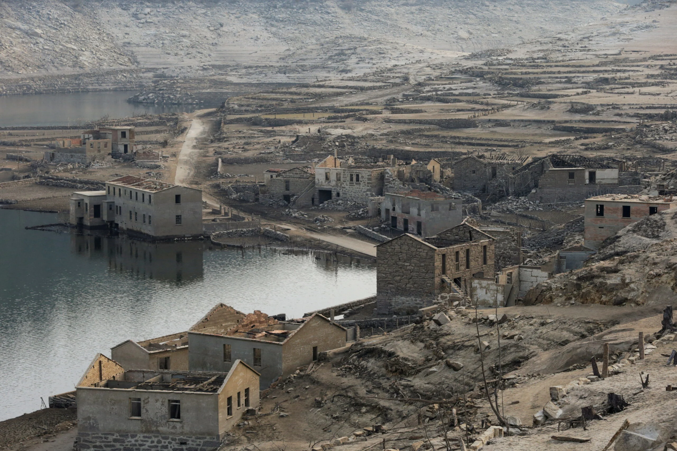 העיר הספרדית העתיקה שנחשפה בעקבות היובש של נהר לימה