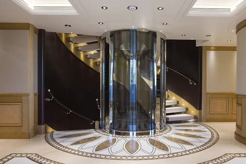 המעלית שבתוך היאכטה של פוטין בשווי 73 מיליון פאונד