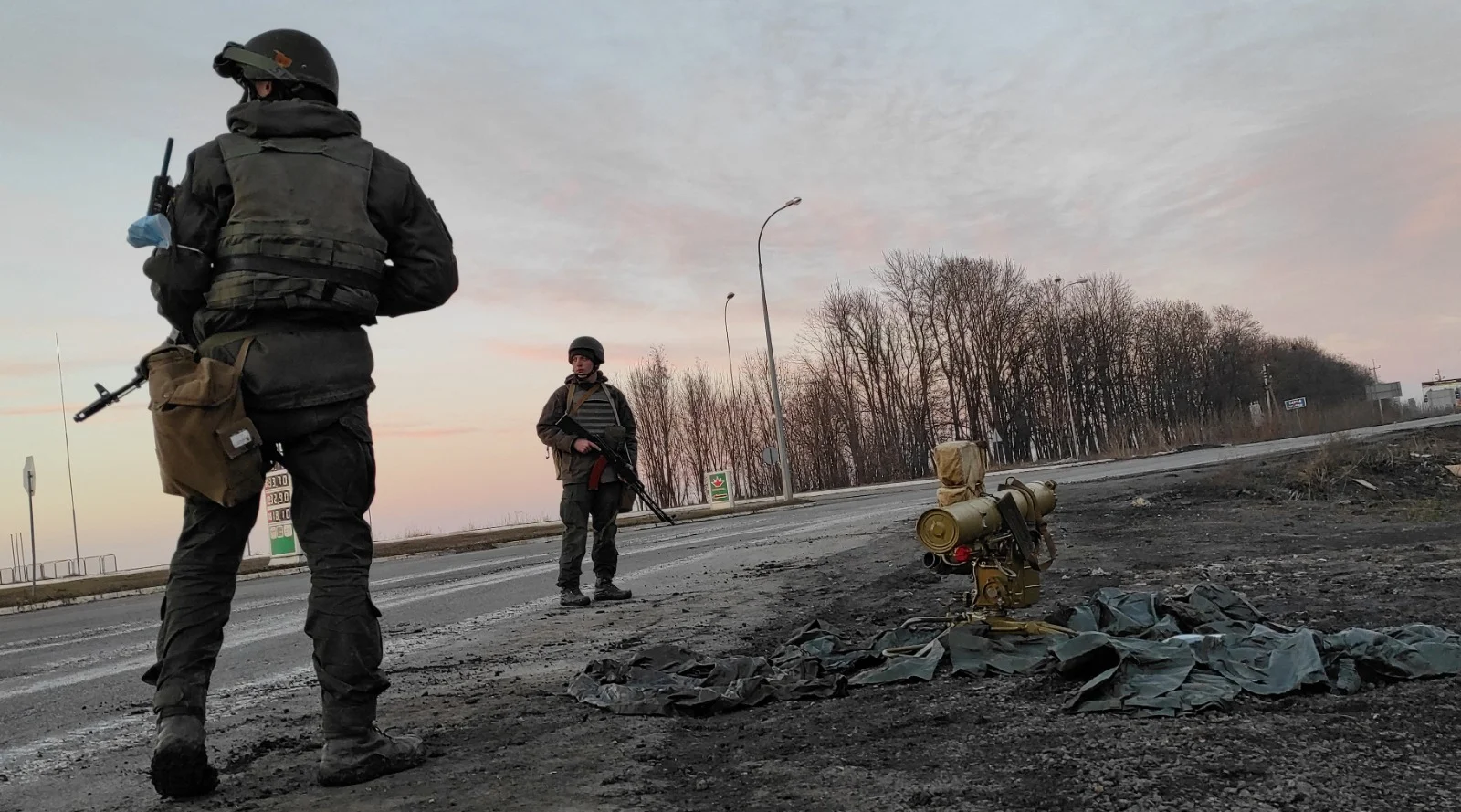חיילים אוקראינים מחוץ לחרקוב