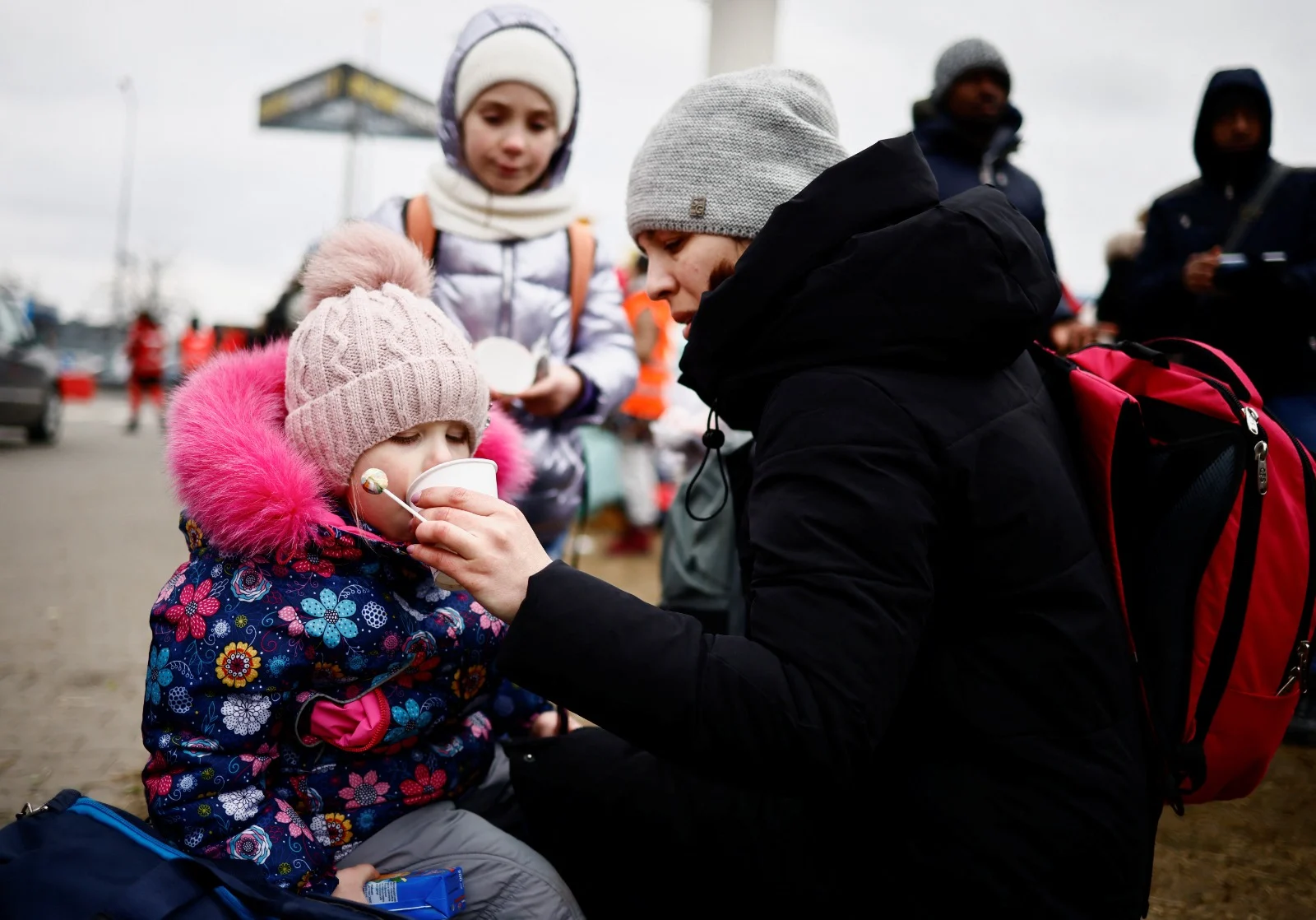 פליטות אוקראיניות בגבול עם פולין