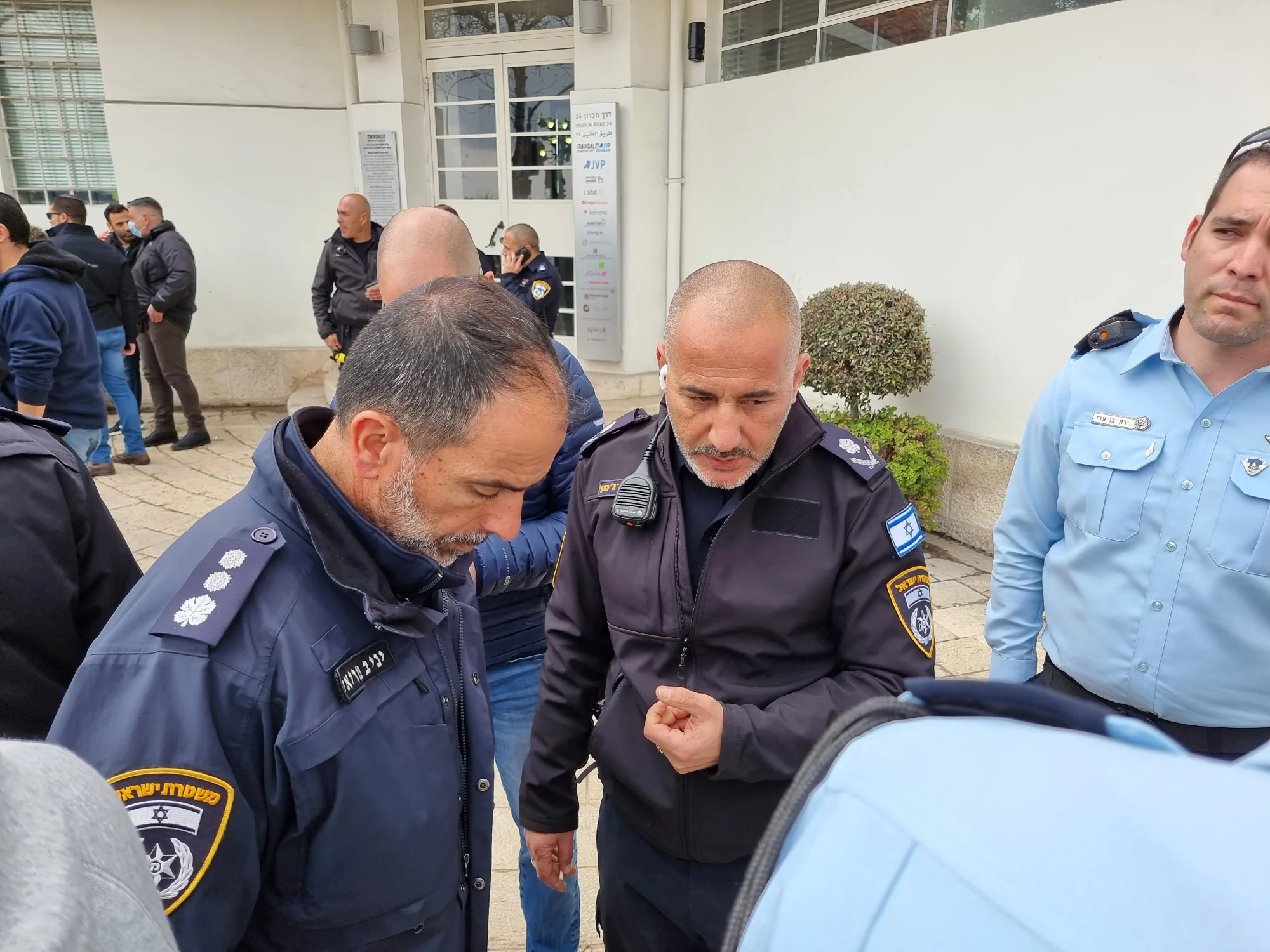 מפקד מחוז ירושלים ניצב דורון תורג'מן בזירת הפיגוע