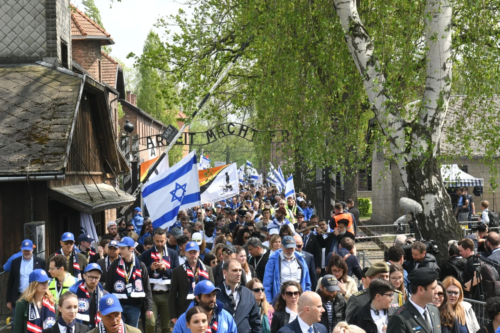 משתתפים ישראלים במצעד החיים לאושוויץ בירקנאו