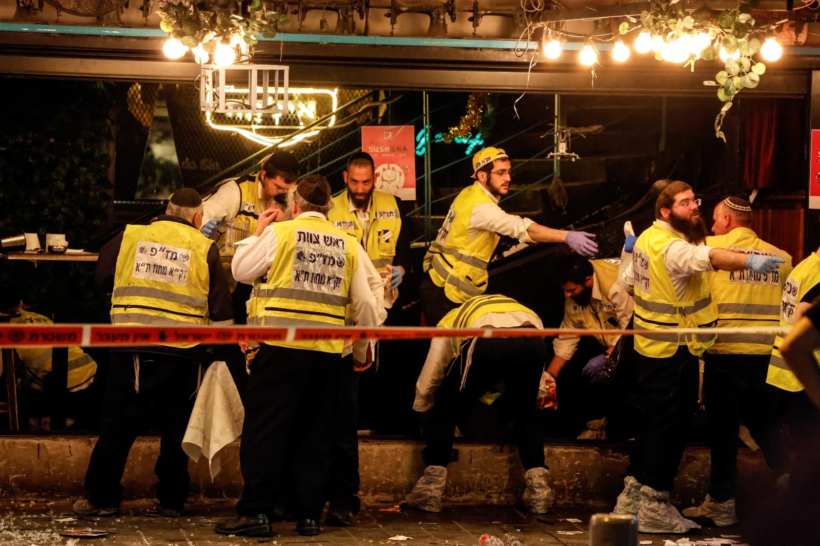כוחות הצלה בזירת הפיגוע ברחוב דיזנגוף בתל אביב