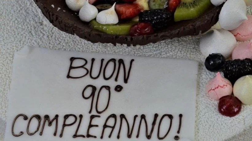 עוגת יום ההולדת של מארי מיון בת ה-90