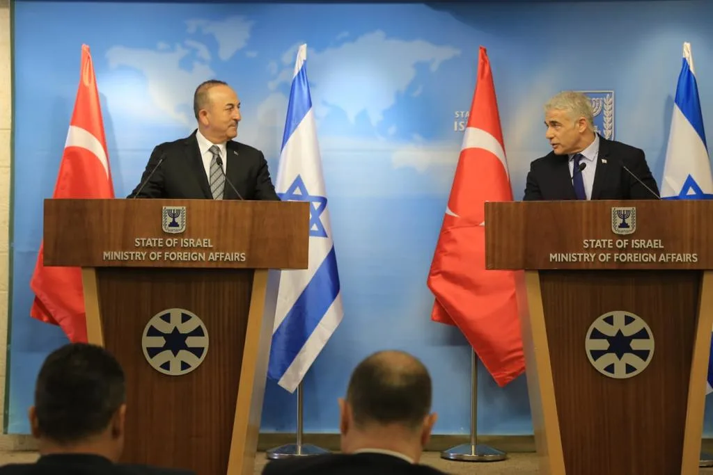 הצהרת שר החוץ יאיר לפיד ושר החוץ הטורקי מבלוט צ׳אבושולו