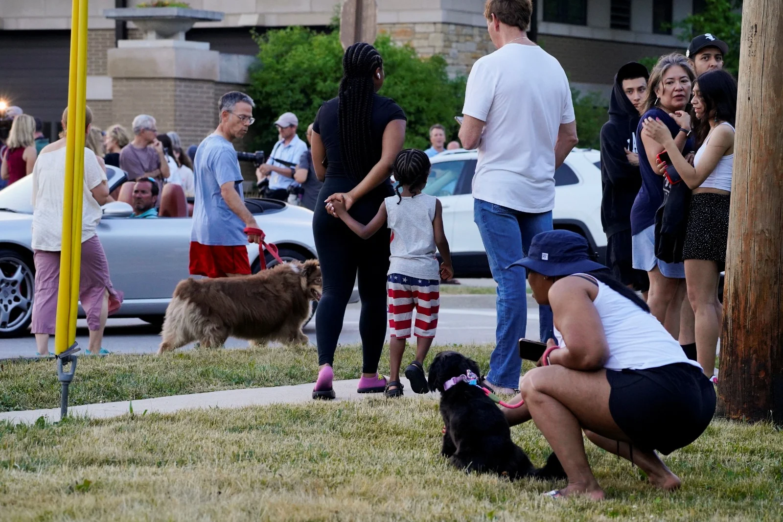 תושבי היילנד פארק מחוץ לשיקגו לאחר הטבח