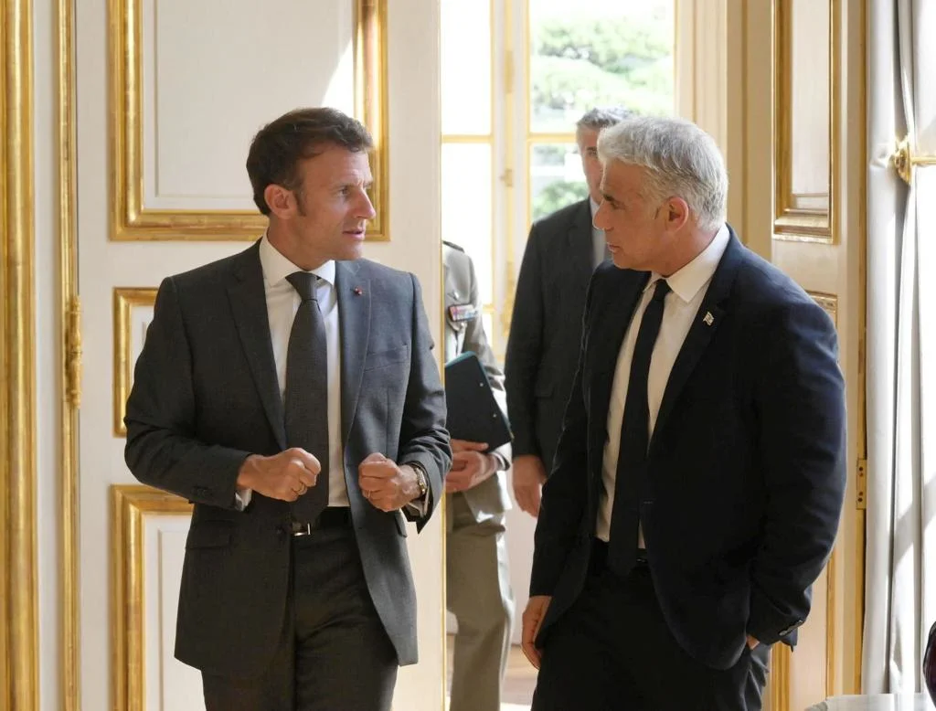 רה''מ יאיר לפיד ונשיא צרפת עמנואל מקרון בארמון האליזה
