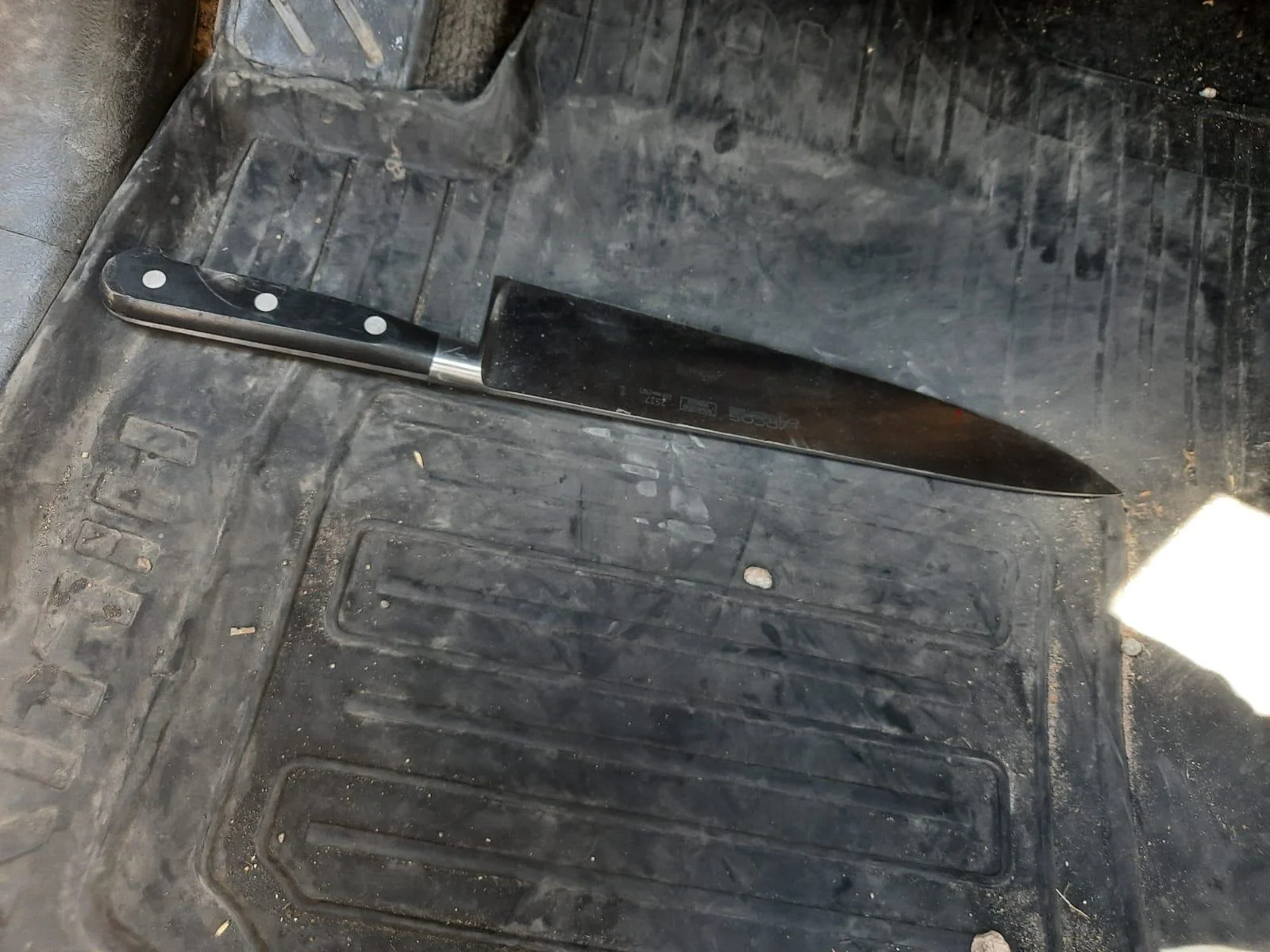 הסכין שנתפסה אצל החשוד בבאקה אל-גרביה