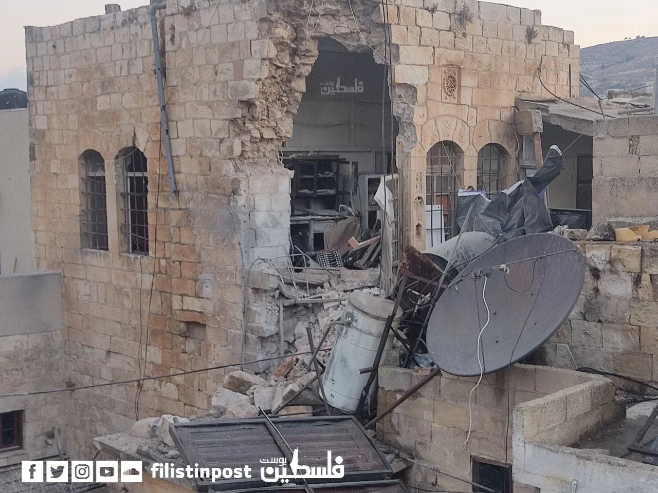 ביתו של המבוקש לאחר שהופצץ על ידי הכוחות בשכם