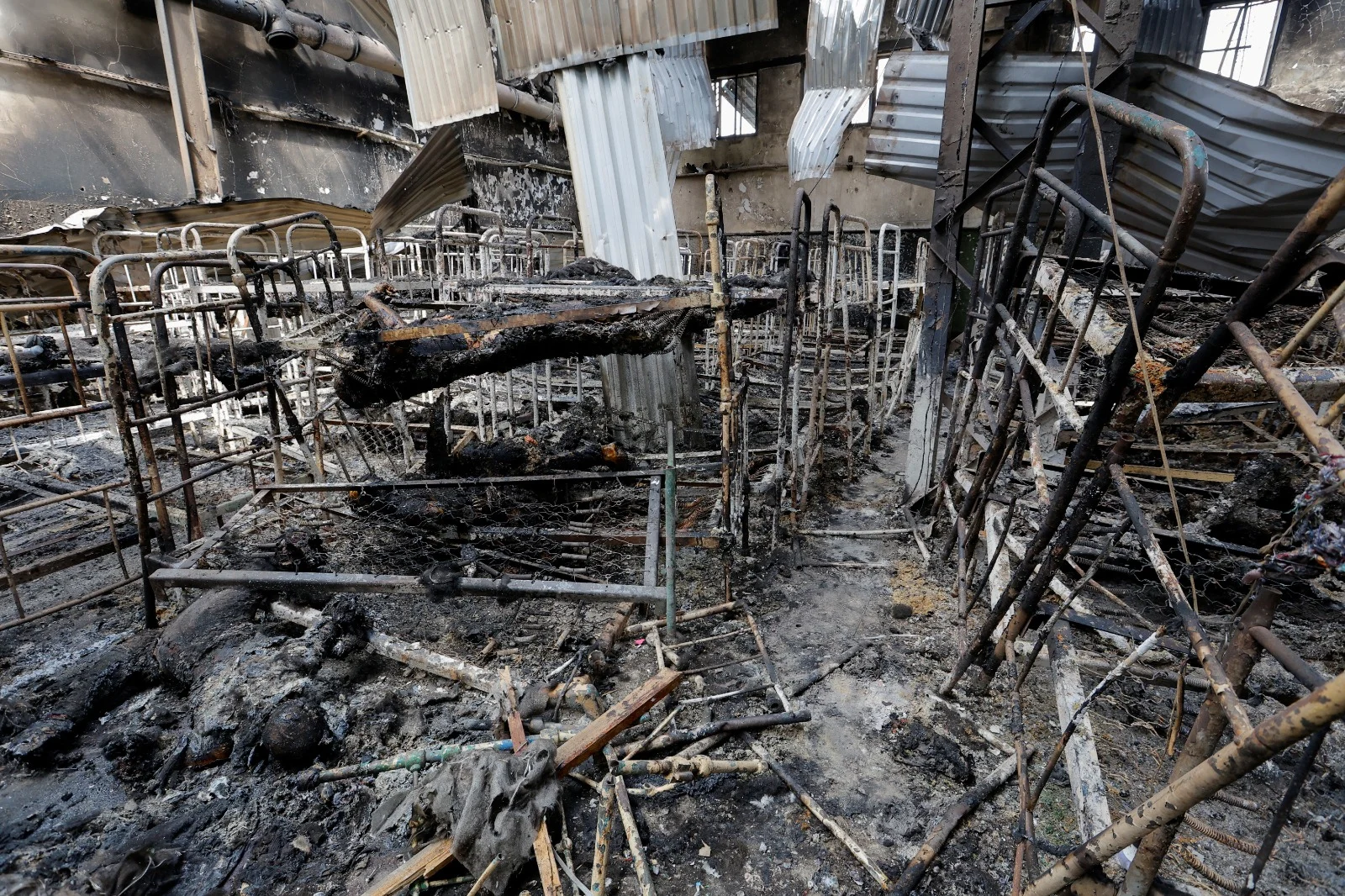 53 הרוגים ועשרות פצועים בהפגזת בית סוהר: זלנסקי קרא לעולם להכיר ברוסיה כמדינת טרור
