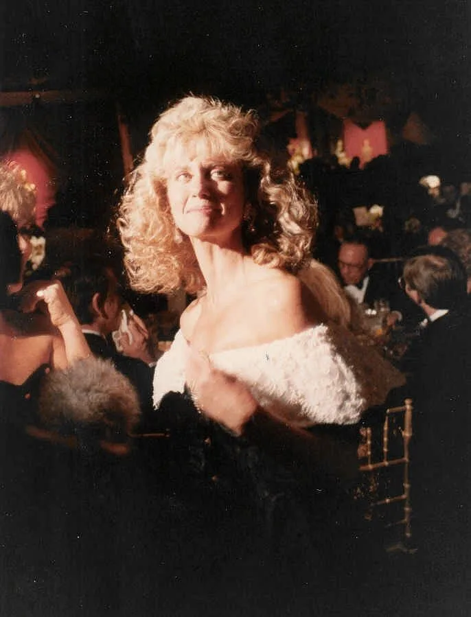 אוליביה ניוטון-ג'ון בטקס האוסקר 1989